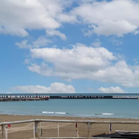 Seafront - Terrace With Panoramic View アパート